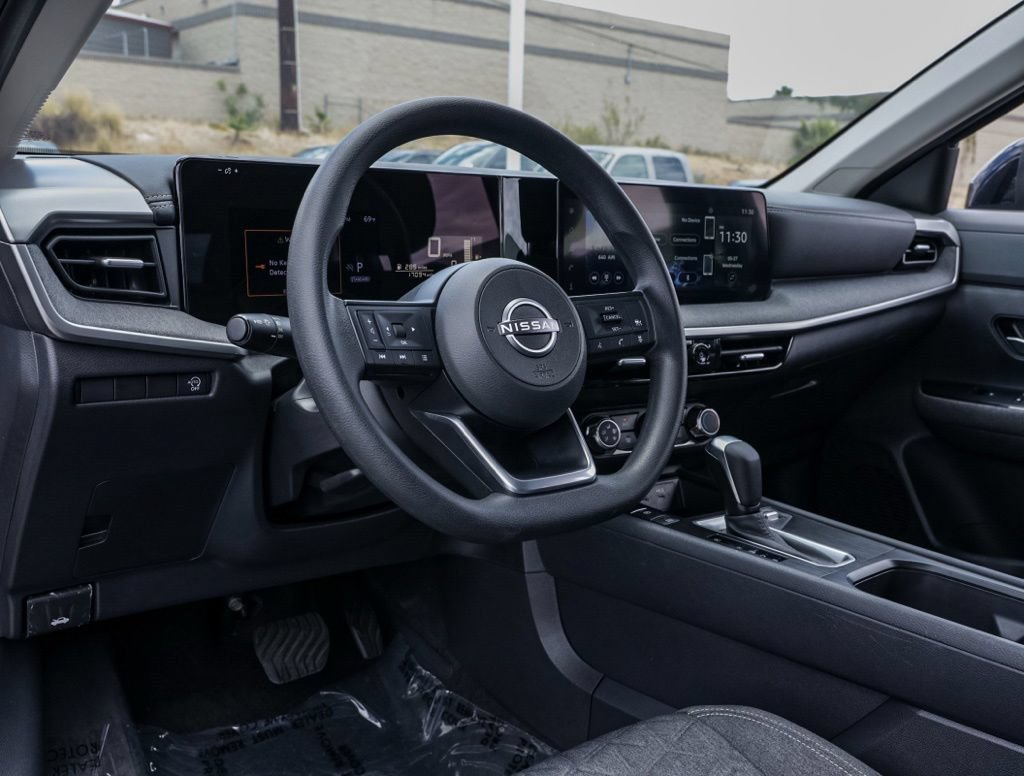 Used 2025 Nissan Kicks SV FWD image 15