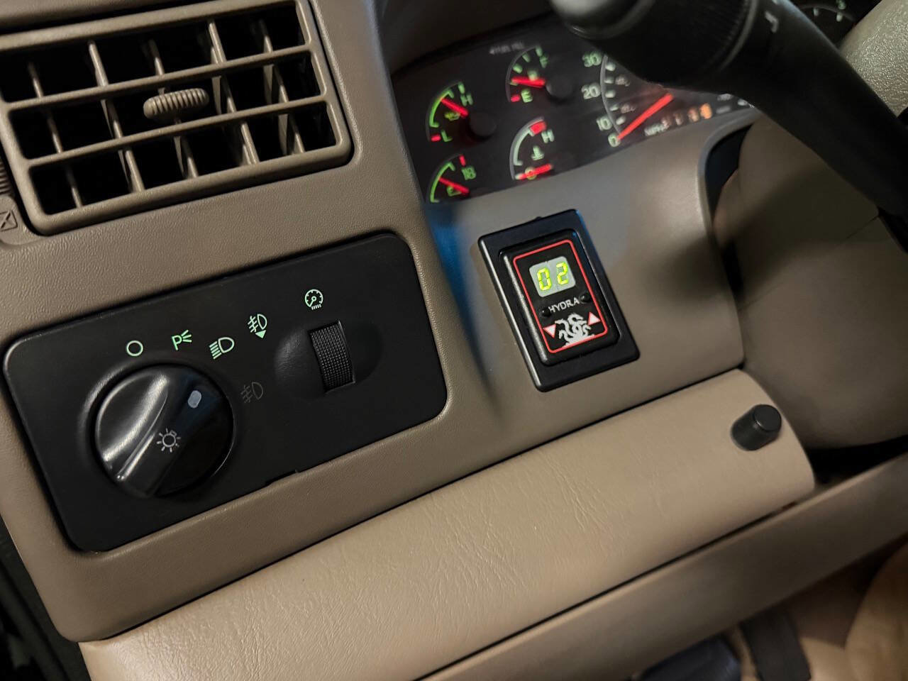 Used 2001 Ford F350 Lariat image 53