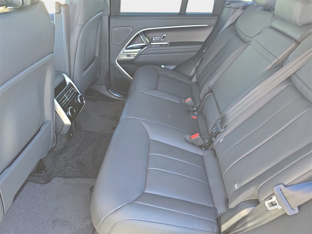 New 2026 Land Rover Range Rover SE image 15