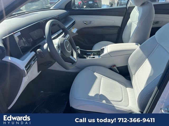 New 2025 Hyundai Tucson SE image 12