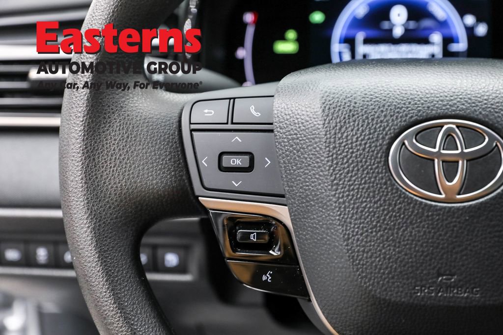 Used 2025 Toyota Camry LE image 15