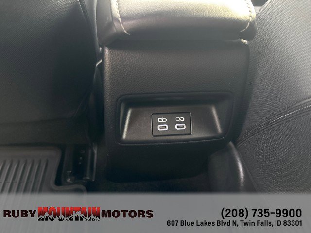 Used 2025 Toyota Corolla SE image 20