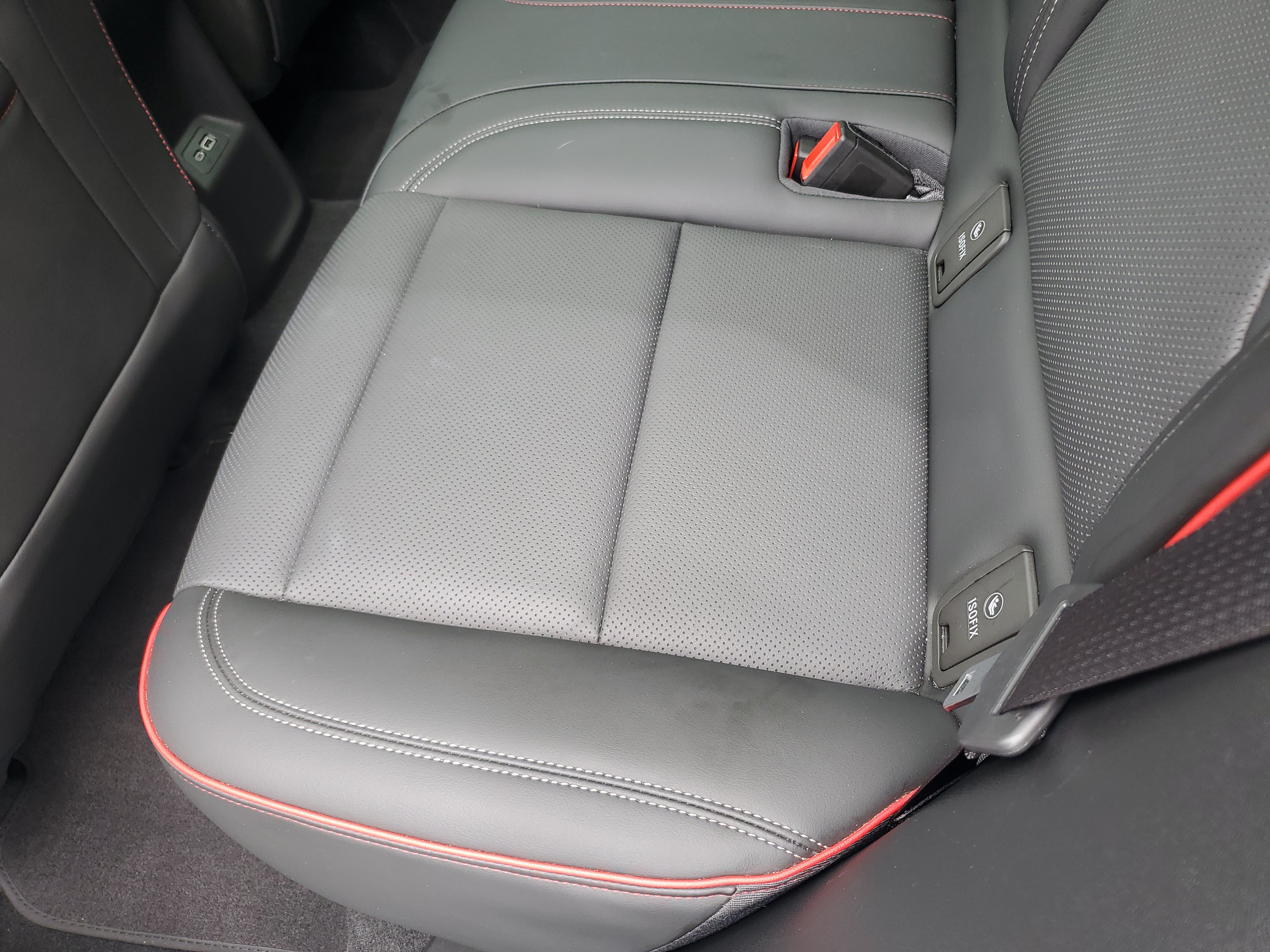 Used 2022 Buick Envision Essence w/ Technology Package I FWD image 14