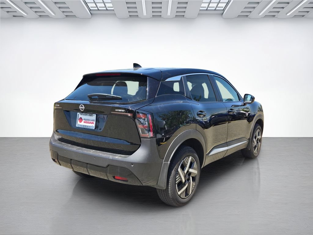 Used 2025 Nissan Kicks SV w/ Illumination Package FWD image 4