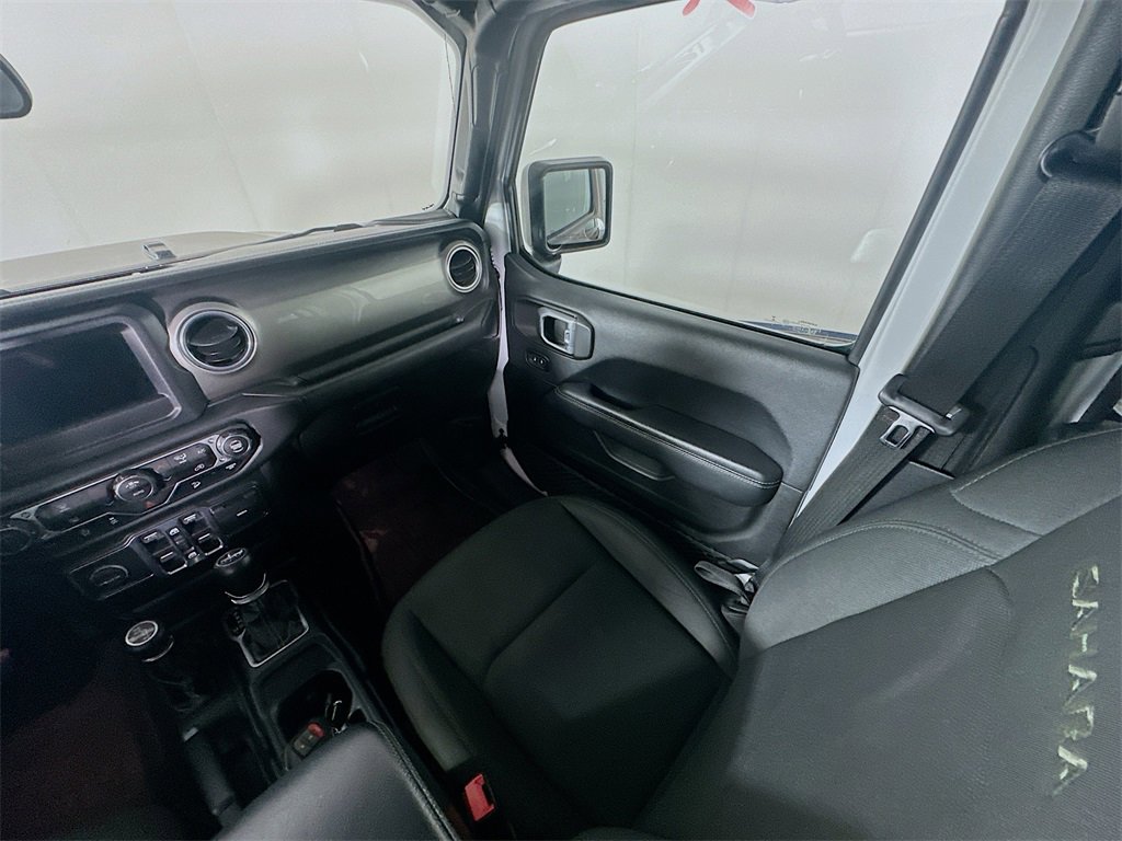 Used 2018 Jeep Wrangler Unlimited Sahara image 11