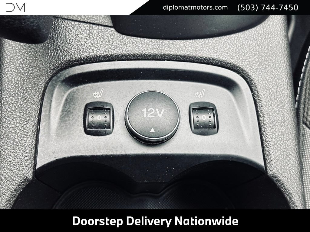 Used 2014 Ford Focus SE w/ SE Winter Package FWD image 36