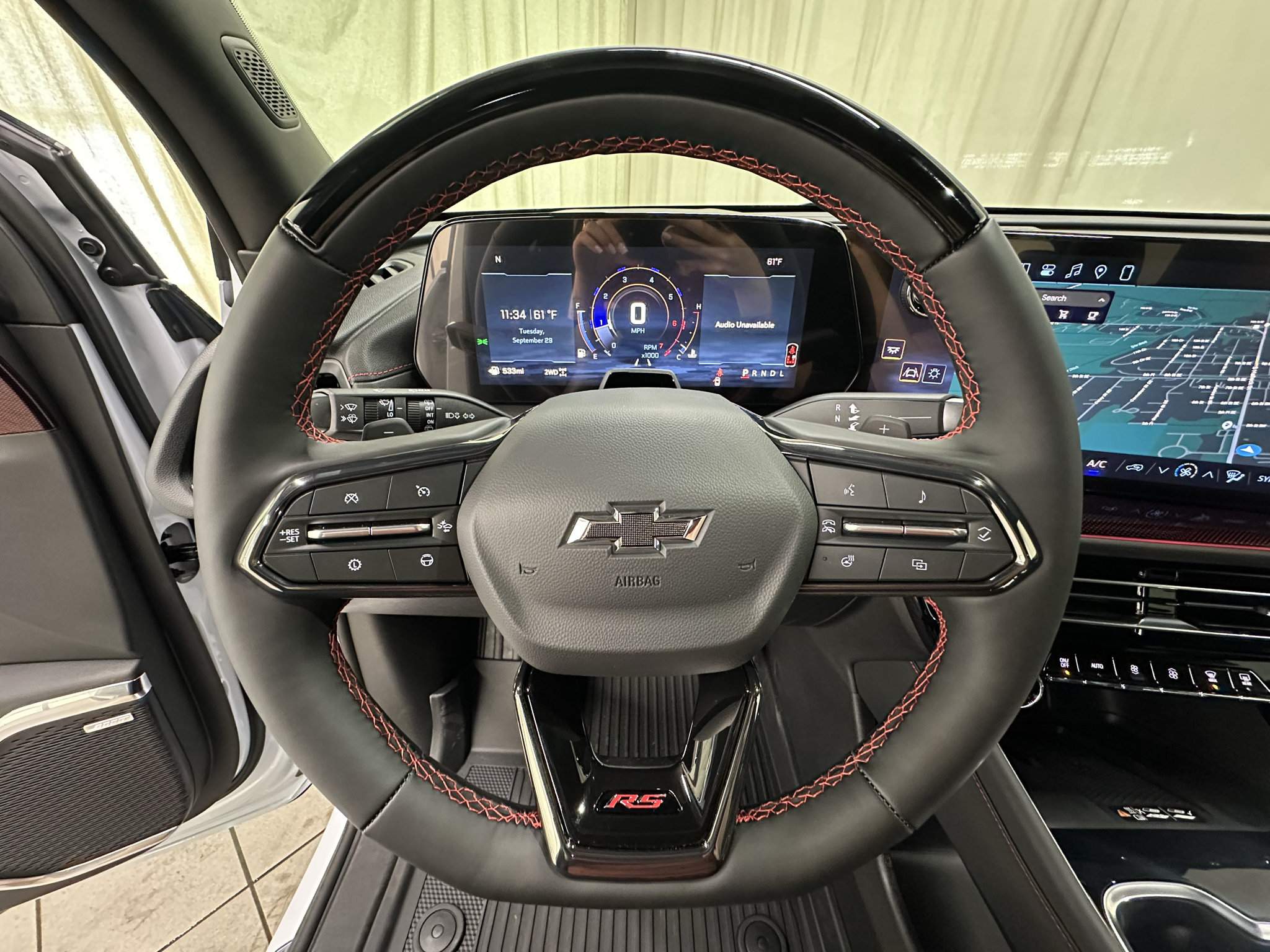 New 2027 Chevrolet Traverse RS w/ LPO, Floor Liner Package AWD/4WD image 31