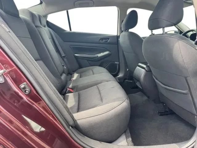 Used 2024 Nissan Altima 2.5 SV FWD image 16
