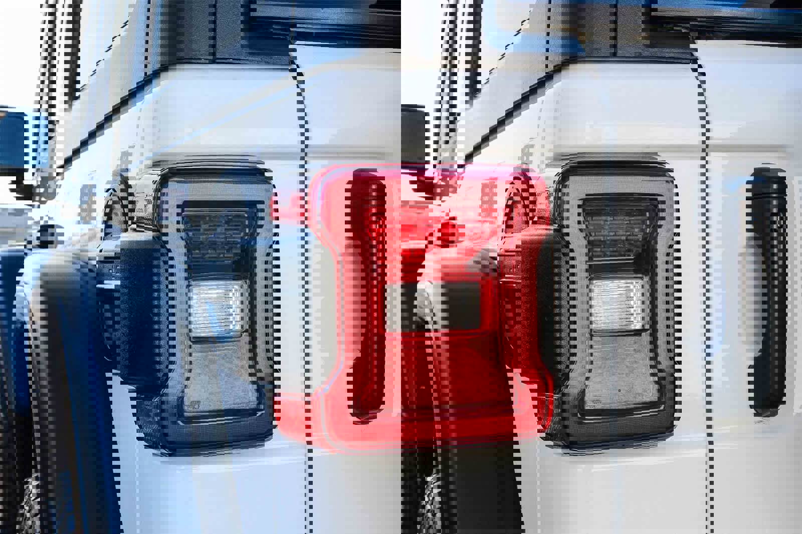 Used 2024 Jeep Wrangler Unlimited Rubicon image 7