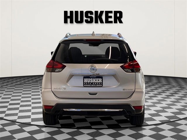 Used 2020 Nissan Rogue SV image 6