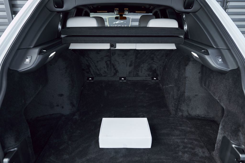 Used 2026 Rolls-Royce Cullinan AWD/4WD image 20