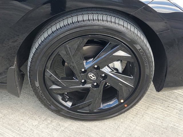 New 2026 Hyundai Elantra SEL Sport Premium FWD image 5