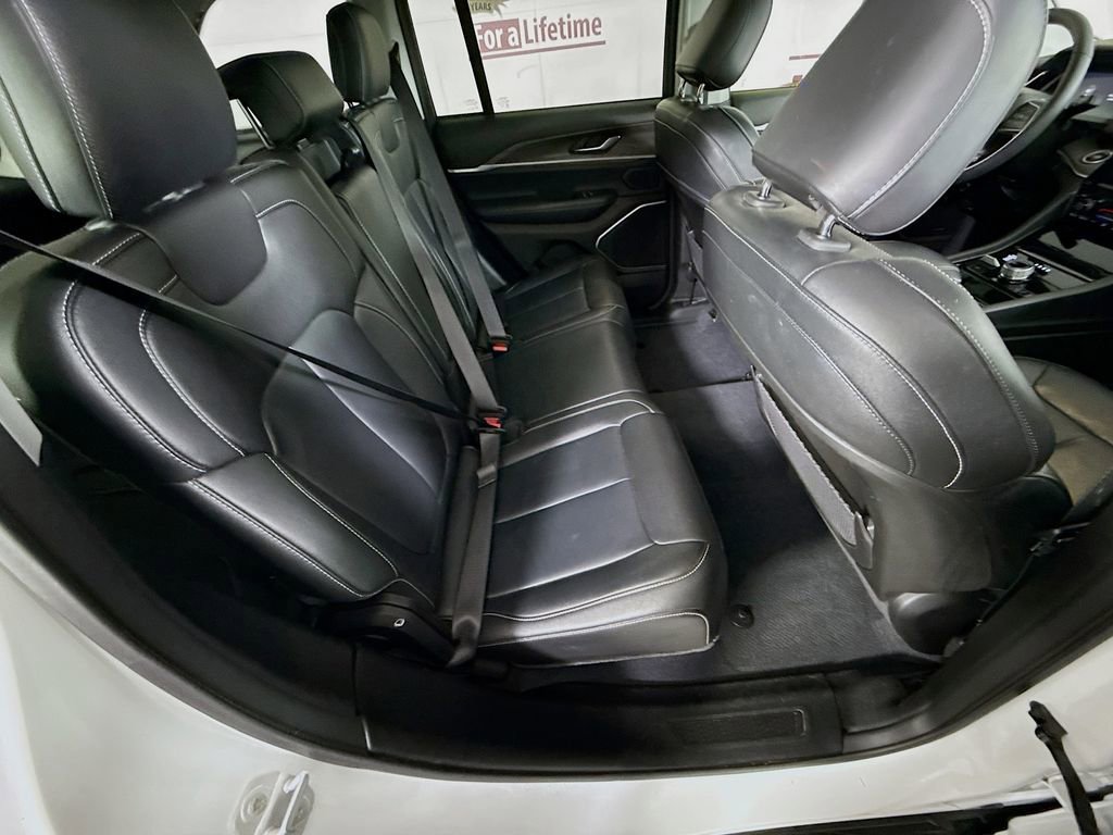 Used 2022 Jeep Grand Cherokee Limited 4xe image 31