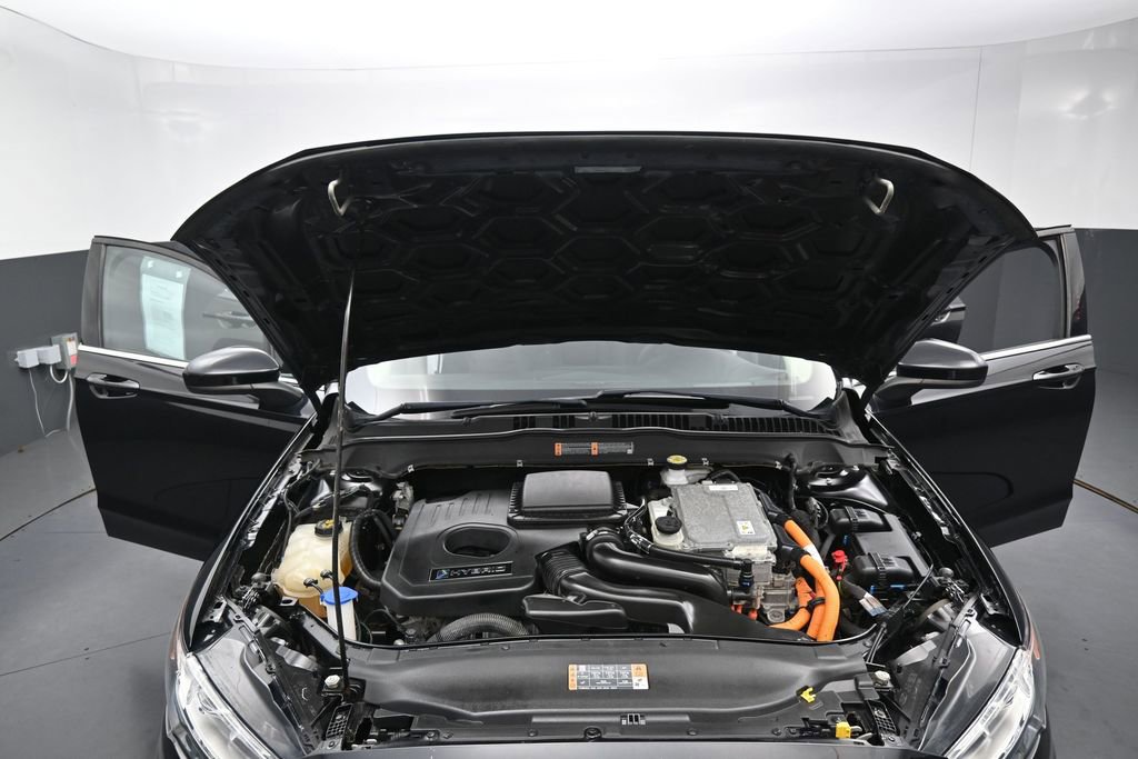 Used 2020 Ford Fusion SE FWD image 34