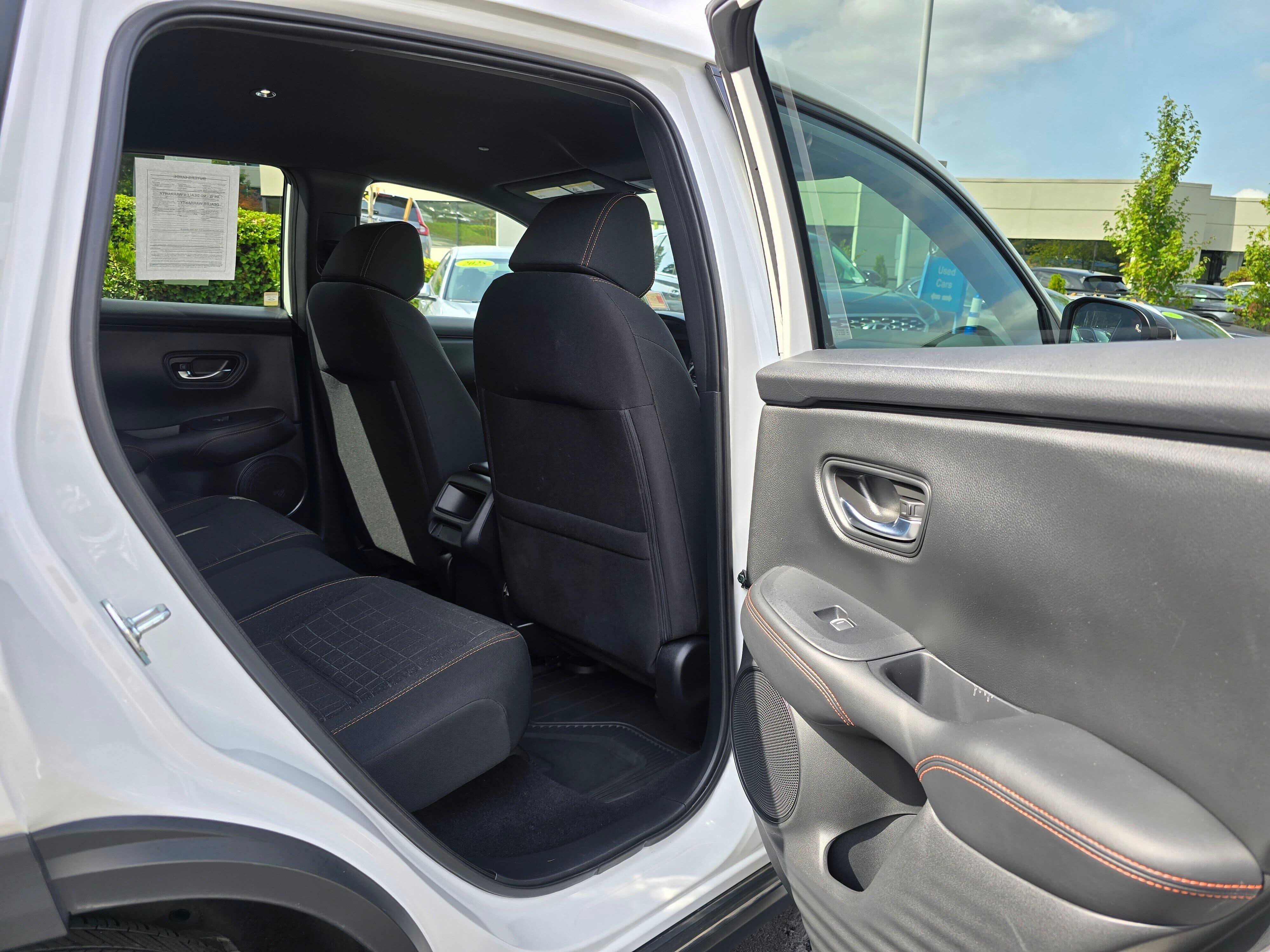 Used 2024 Honda HR-V Sport image 11