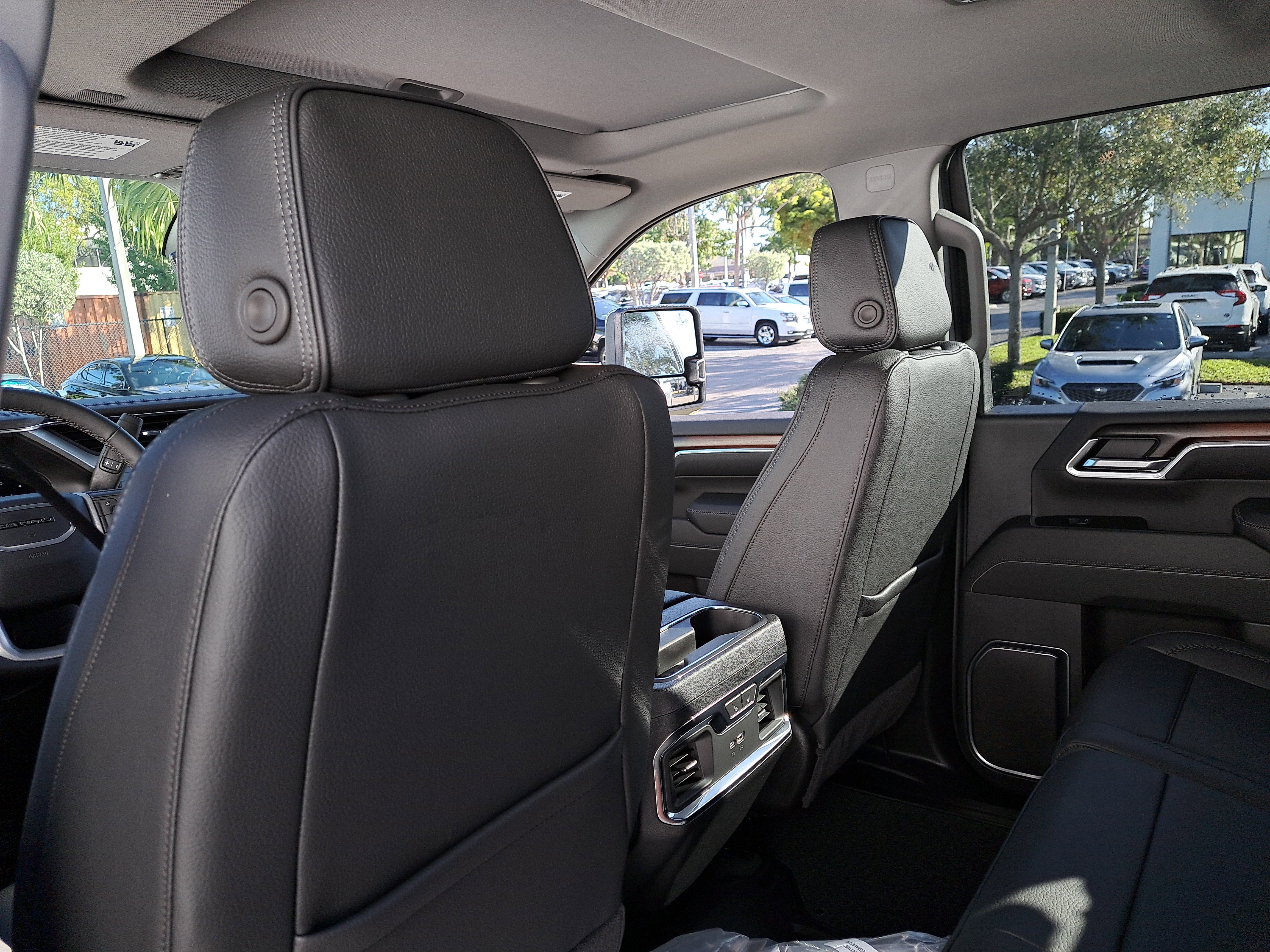 New 2026 GMC Sierra 2500 Denali w/ Denali Reserve Package image 13