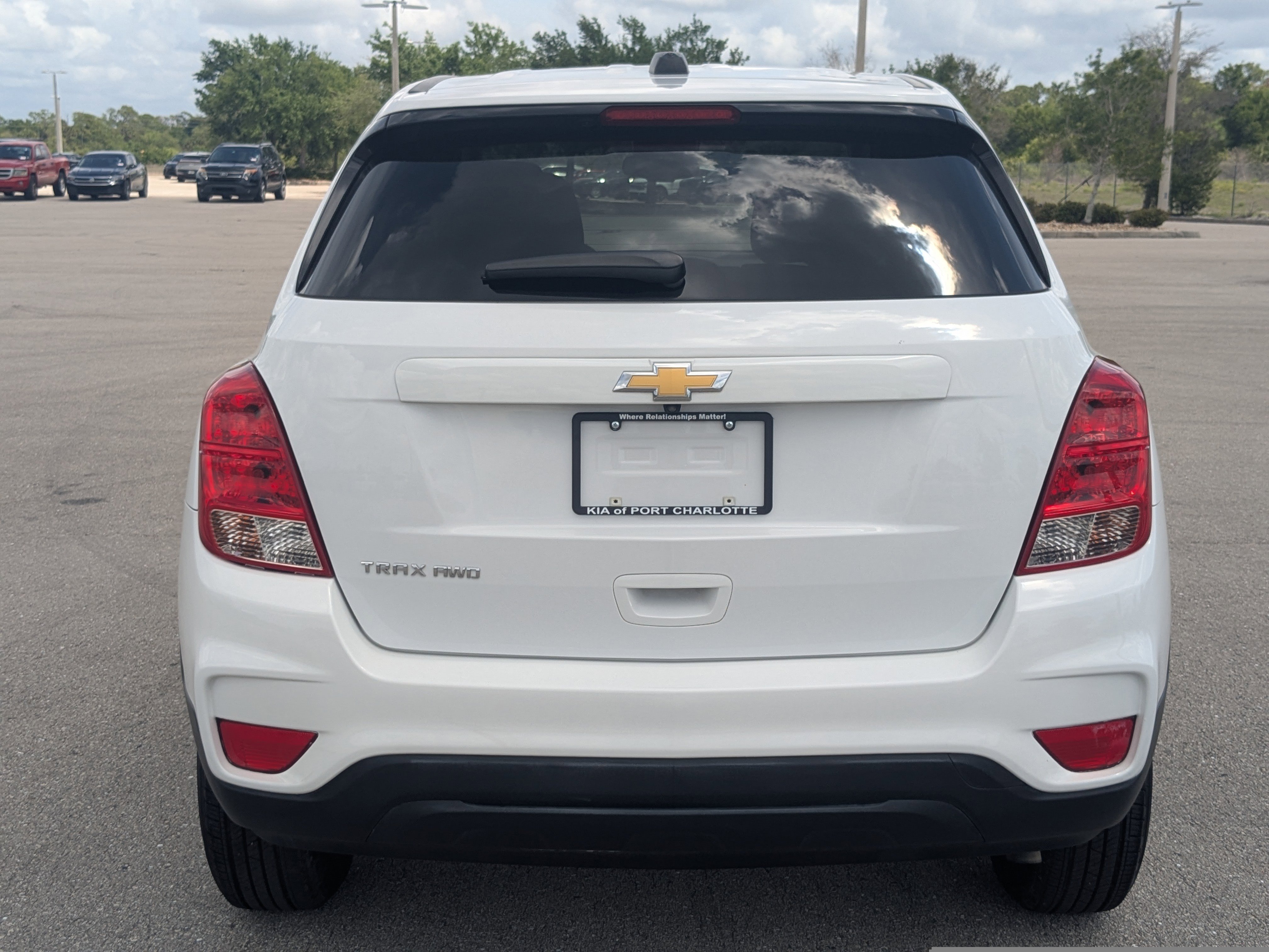 Used 2022 Chevrolet Trax LS w/ Tint and Cruise Package image 6
