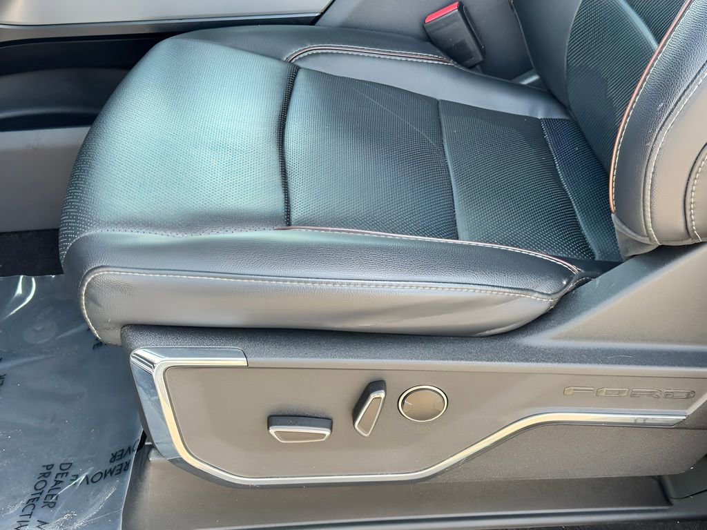 Used 2022 Ford F150 Lariat w/ Equipment Group 502A High image 29