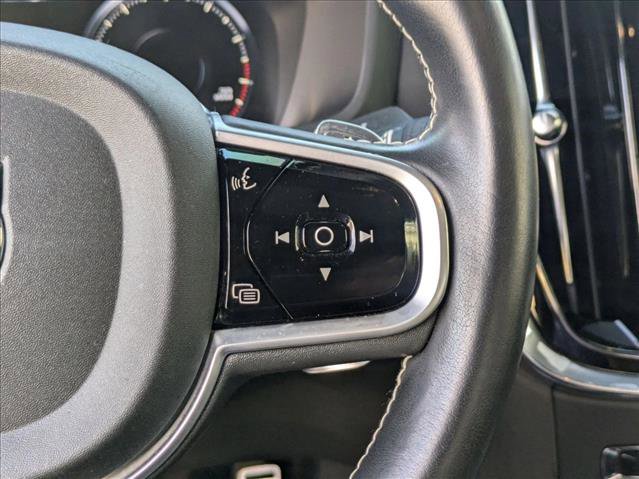 Used 2019 Volvo S60 T6 R-Design image 10