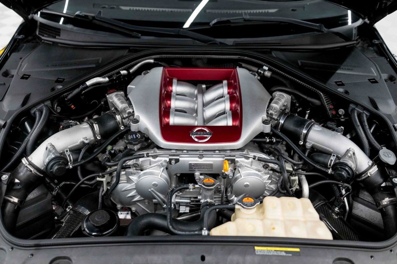 Used 2015 Nissan GT-R Premium AWD/4WD image 68