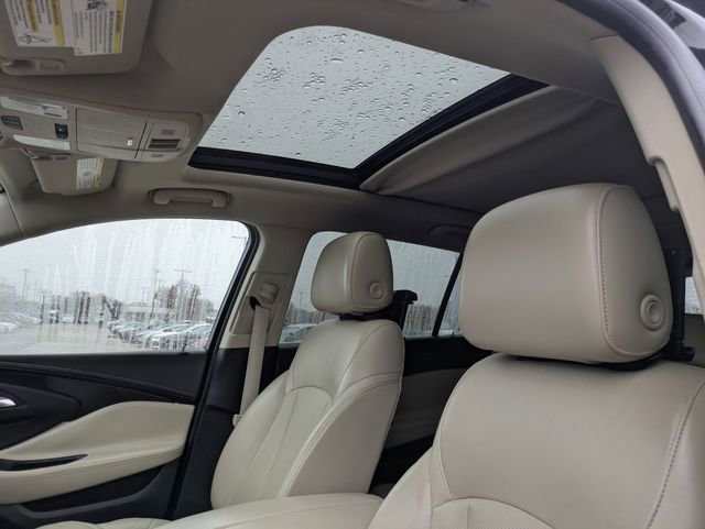 Used 2017 Buick Envision Essence image 27