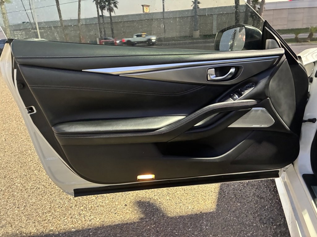 Used 2017 INFINITI Q60 w/ Premium Package image 11