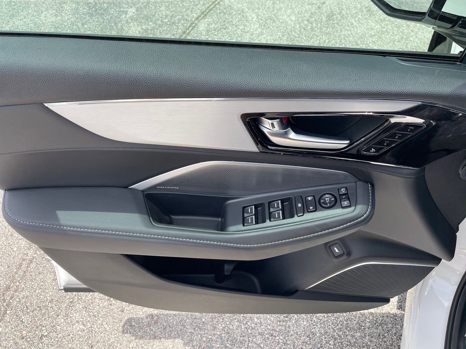 New 2026 Acura MDX w/ Technology Package FWD image 16