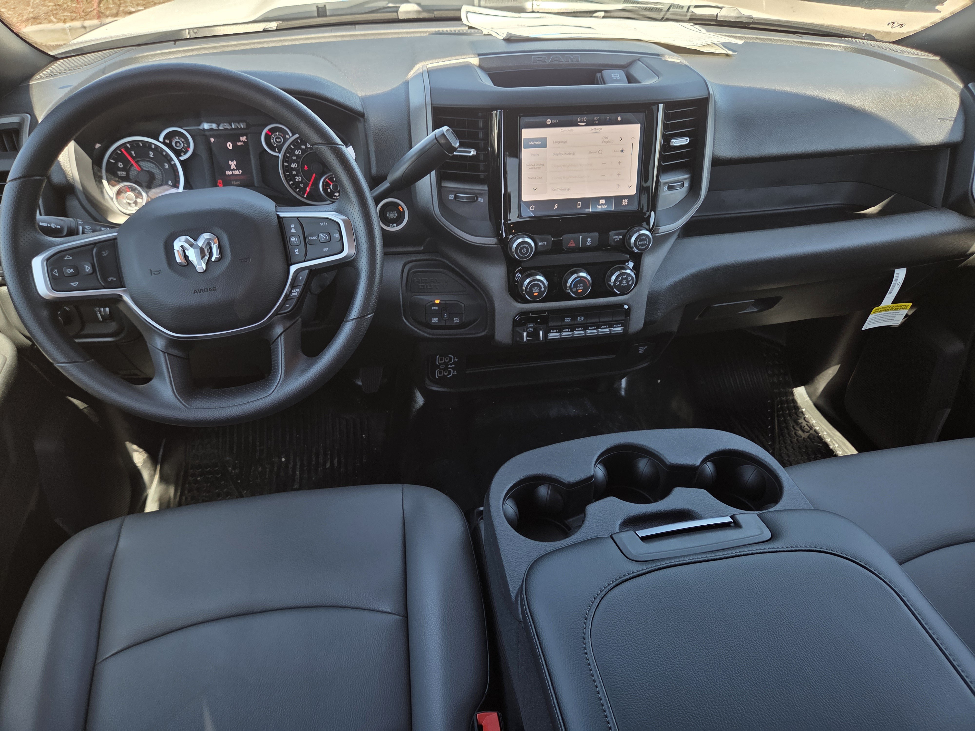 New 2026 RAM 2500 Tradesman w/ Chrome Appearance Group AWD/4WD image 20