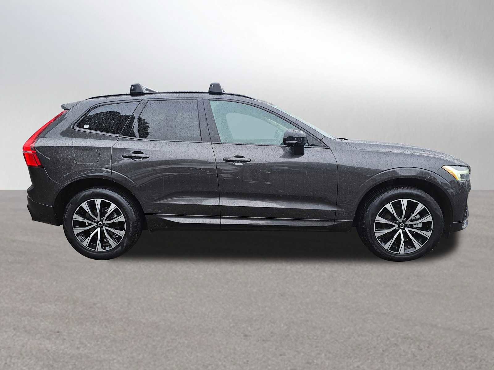 Certified 2025 Volvo XC60 B5 Core w/ Protection Package Premier image 2