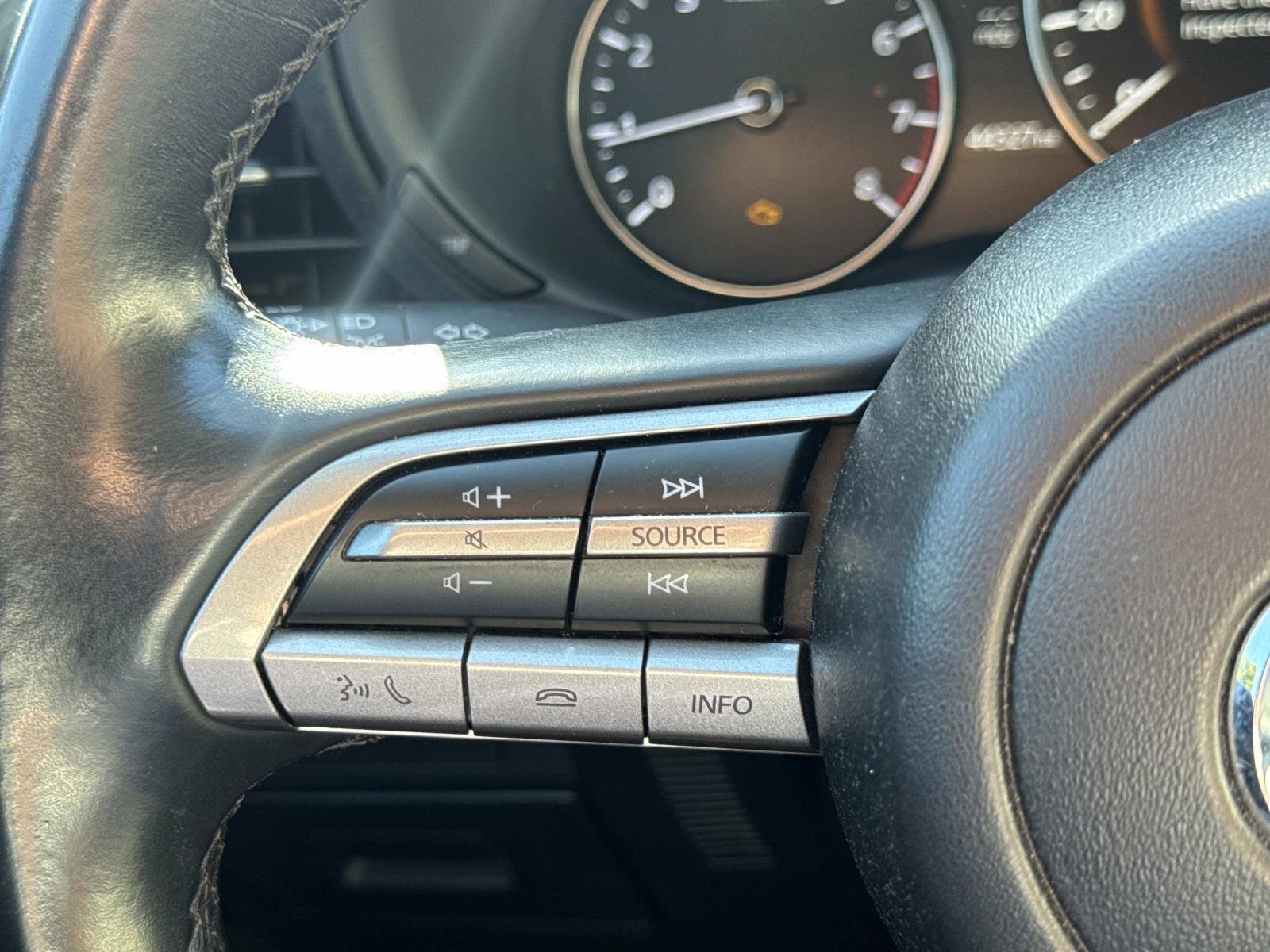 Used 2023 MAZDA MAZDA3 s image 19