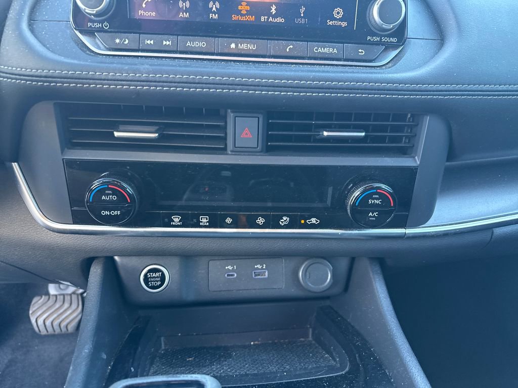 Used 2023 Nissan Rogue SV image 22