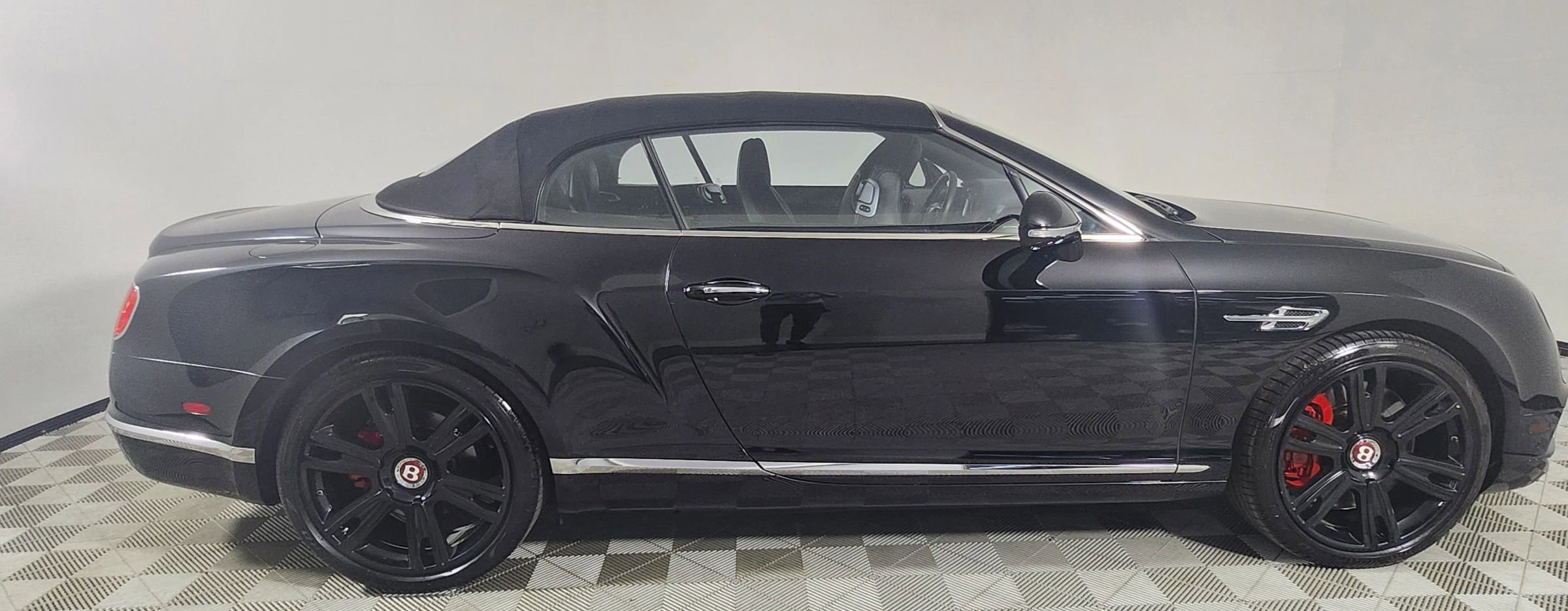 Used 2016 Bentley Continental GT image 16