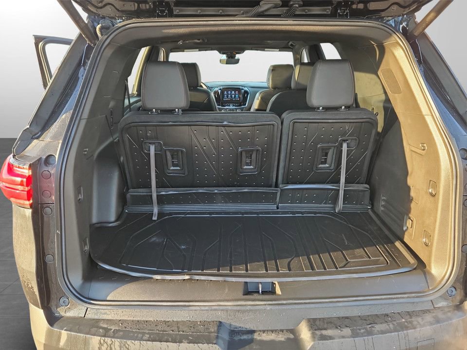 Used 2023 Chevrolet Traverse RS w/ LPO, Floor Liner Package image 34