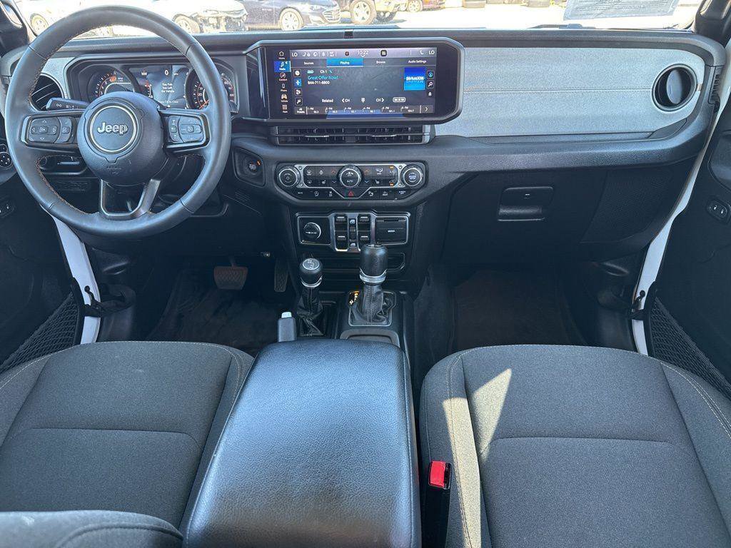 Used 2024 Jeep Wrangler Unlimited Sport AWD/4WD image 21