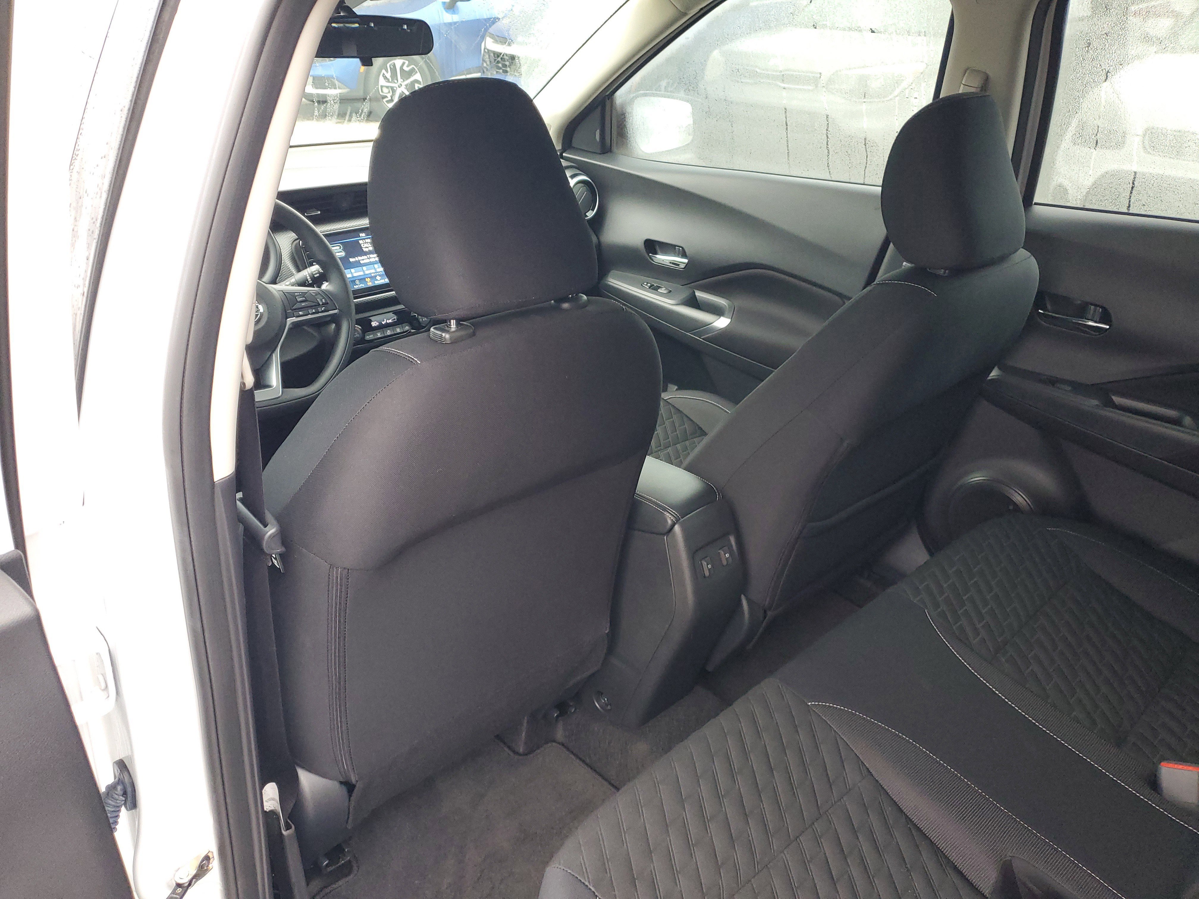 Used 2021 Nissan Kicks SV image 16