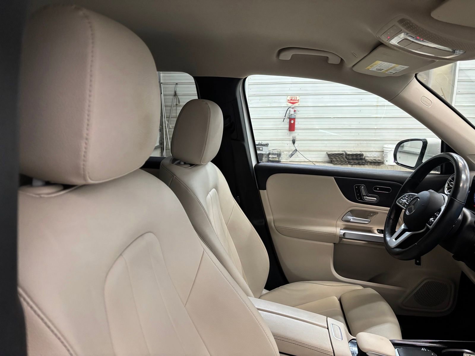 Used 2021 Mercedes-Benz GLB 250 4MATIC image 28