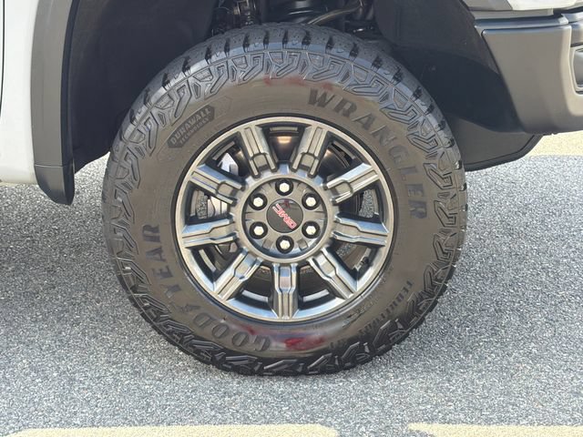Used 2024 GMC Sierra 1500 AT4X AWD/4WD image 12