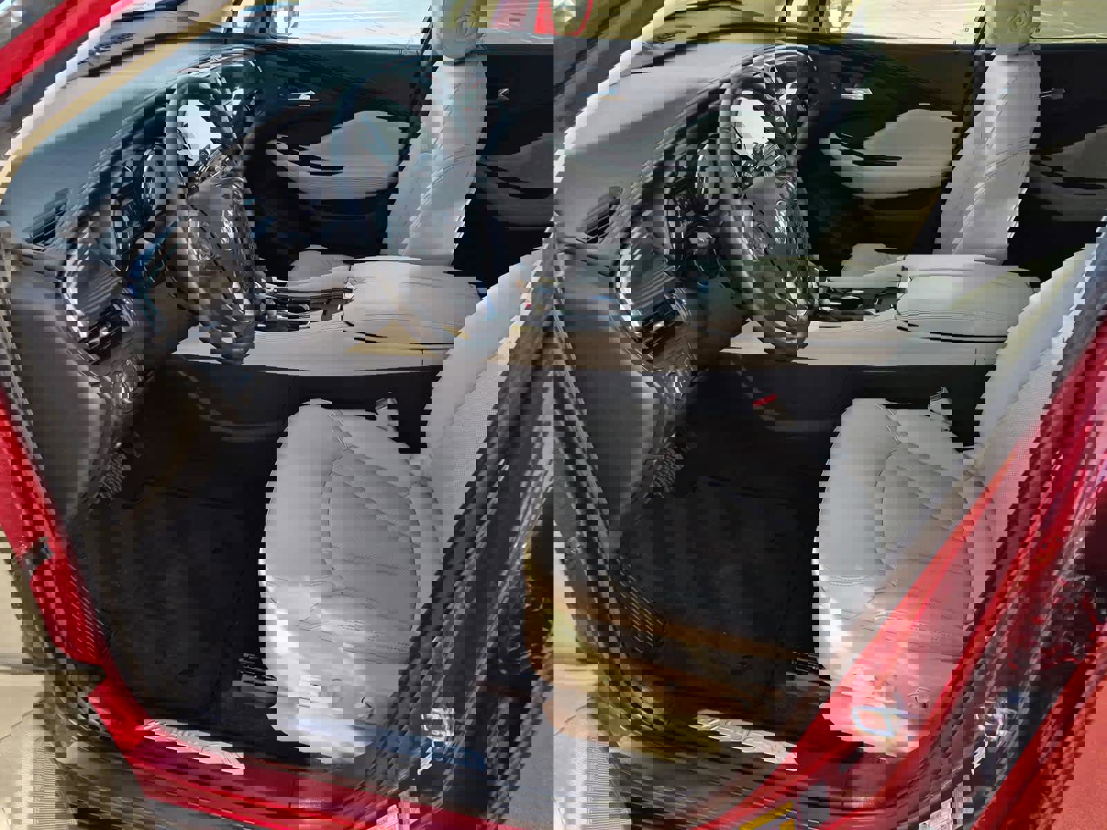 Certified 2019 Buick Envision Essence image 10