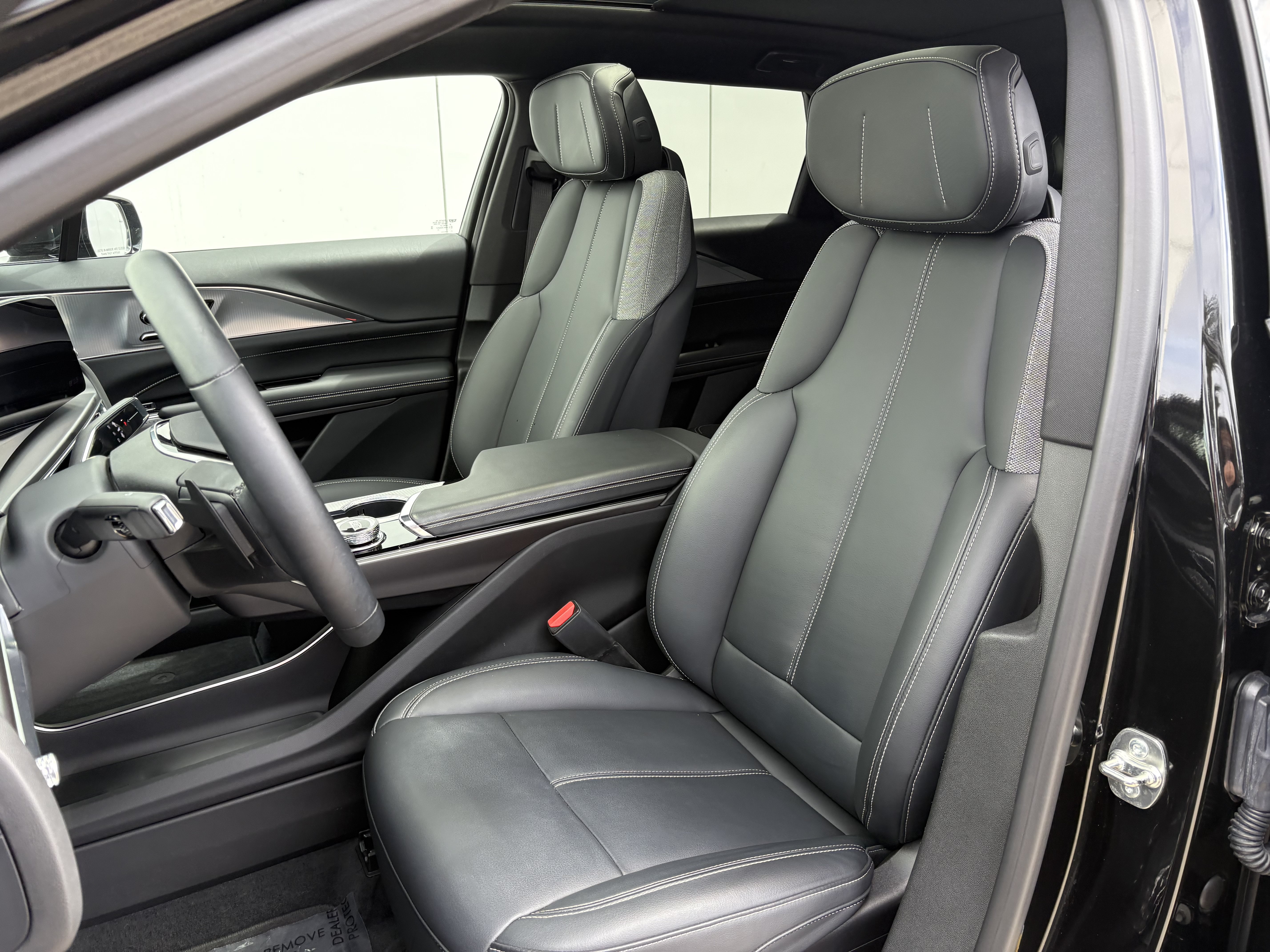 Certified 2024 Cadillac Lyriq Tech AWD/4WD image 11