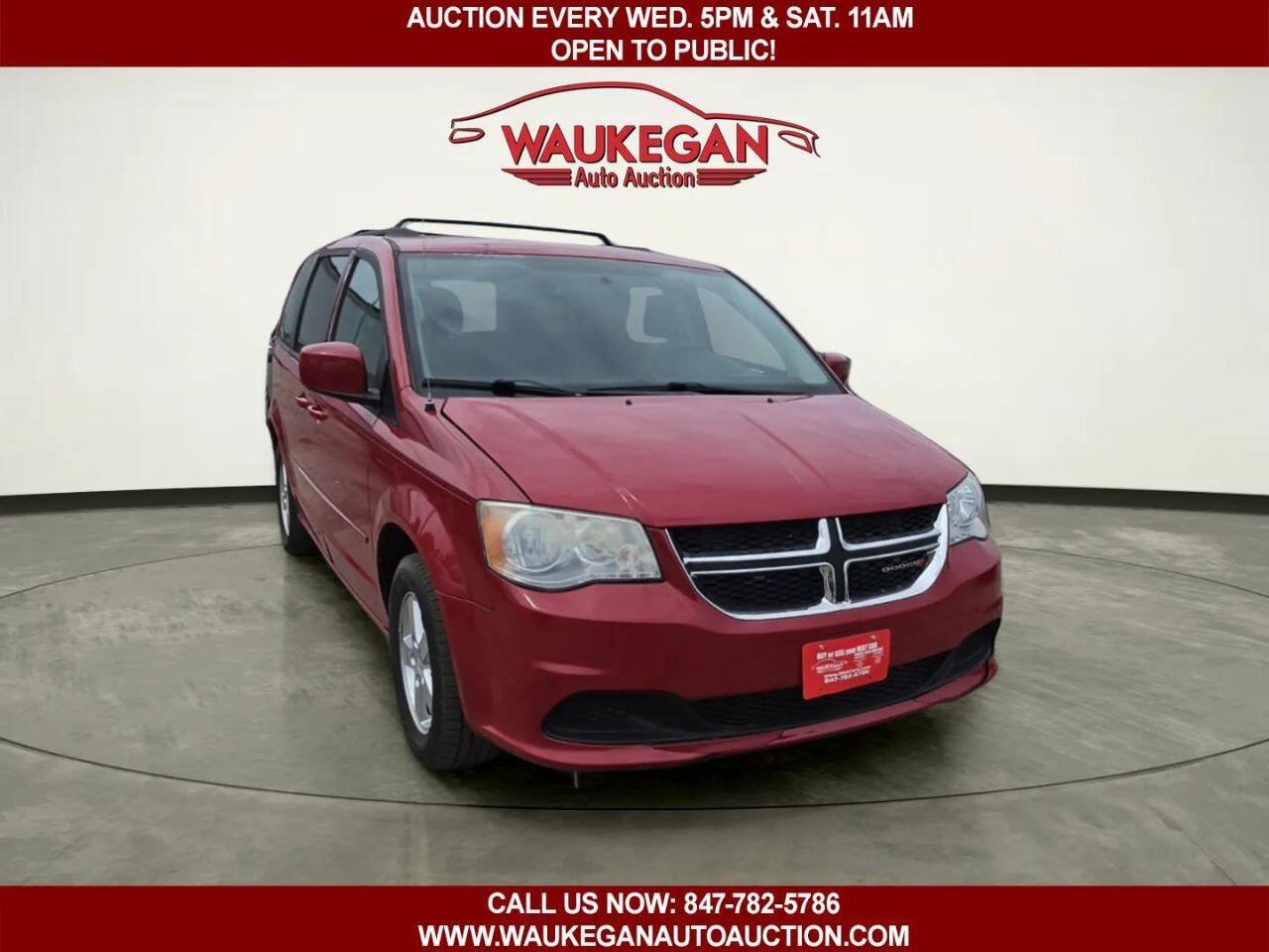 Used 2013 Dodge Grand Caravan SXT FWD image 3