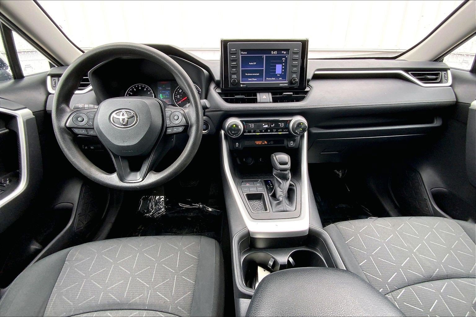Used 2021 Toyota RAV4 XLE FWD image 19