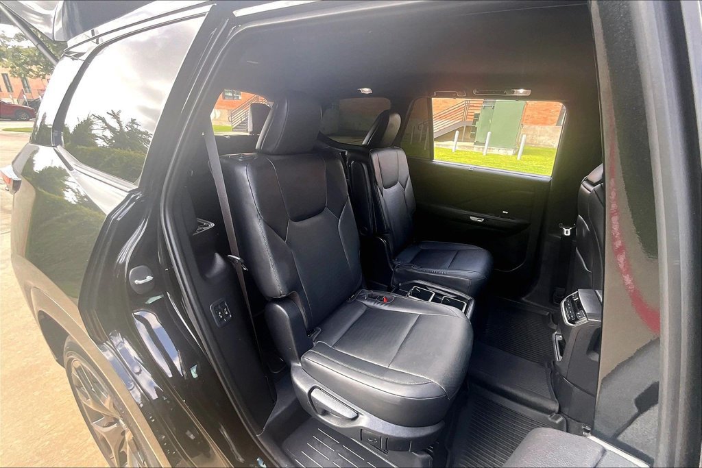 Used 2025 Lexus TX 500h AWD w/ Technology Package image 37