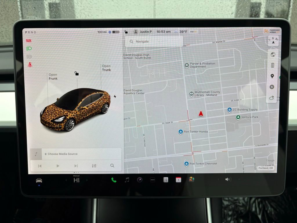 Used 2018 Tesla Model 3 Long Range image 22