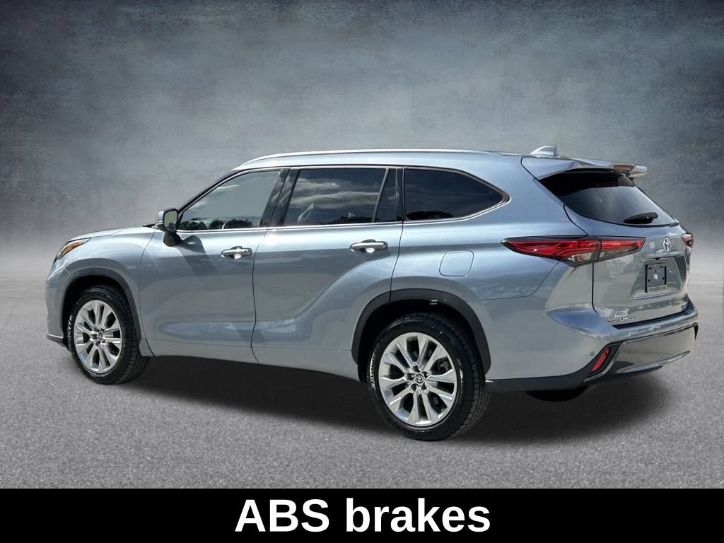 Used 2021 Toyota Highlander Limited image 8