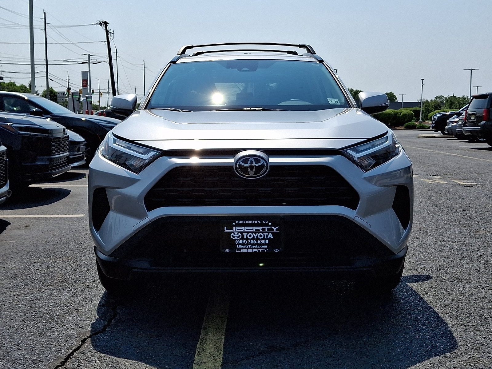 Used 2025 Toyota RAV4 XLE w/ Convenience Package AWD/4WD image 2