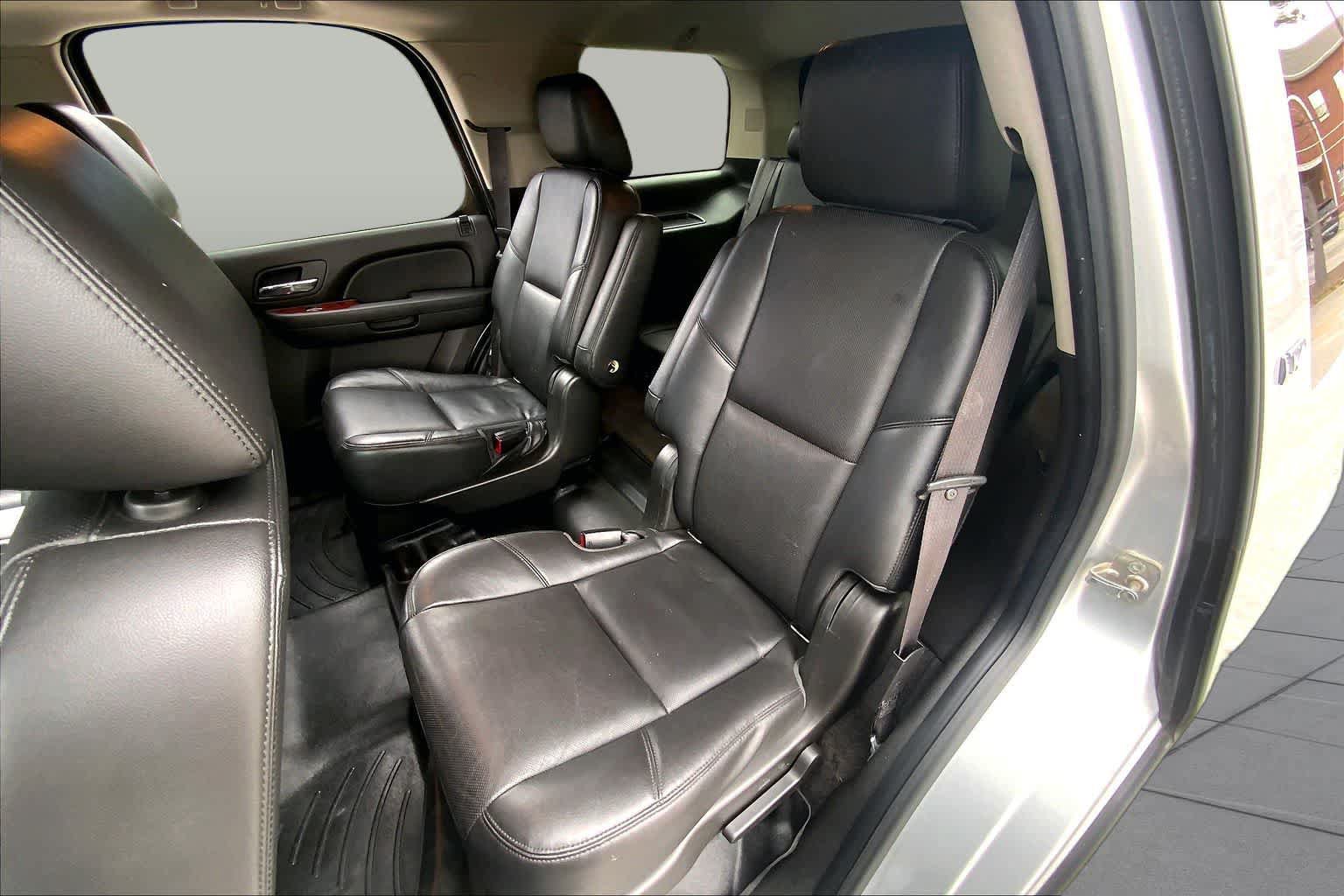 Used 2012 Chevrolet Tahoe LTZ RWD image 20