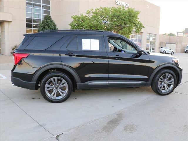 Used 2022 Ford Explorer XLT w/ Equipment Group 202A image 11