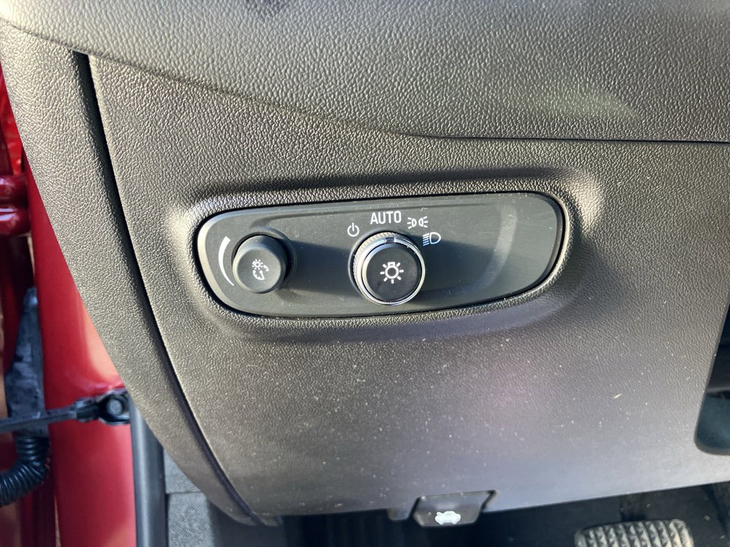 Used 2022 Chevrolet Equinox RS w/ LPO, Floor Liner Package image 16