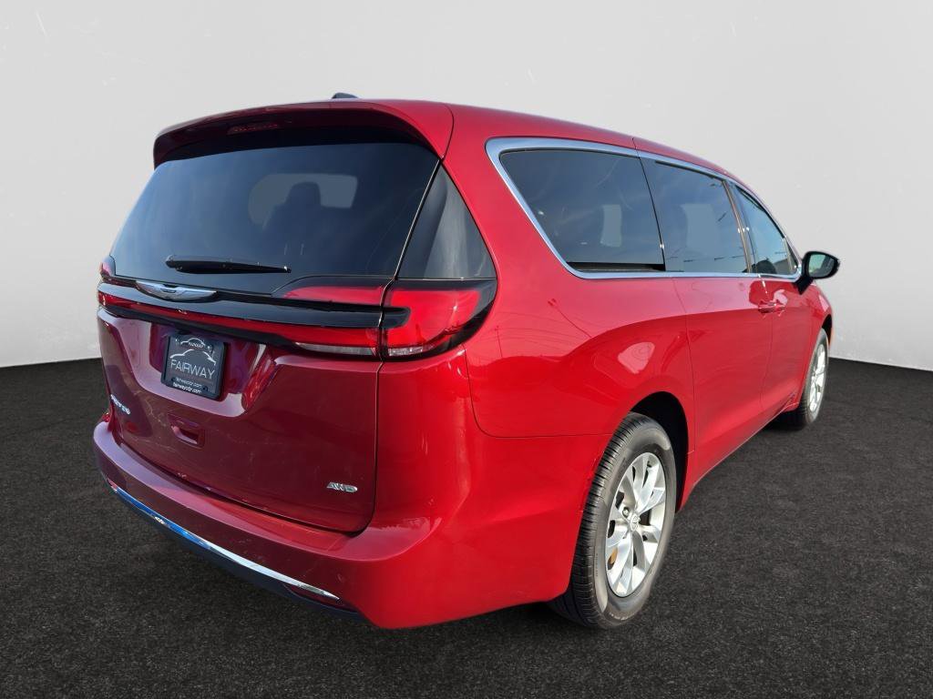 New 2026 Chrysler Pacifica Select image 5