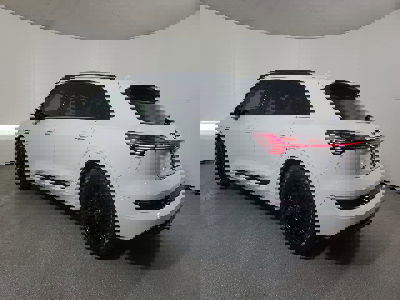 Certified 2021 Audi e-tron Premium Plus w/ Premium Plus Package image 31